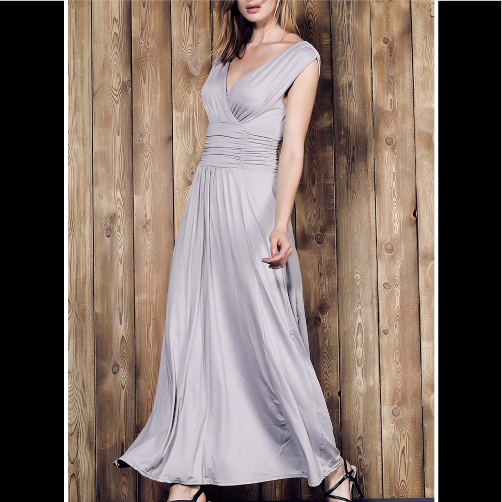 V Neck sleeveless Maxi Dress
